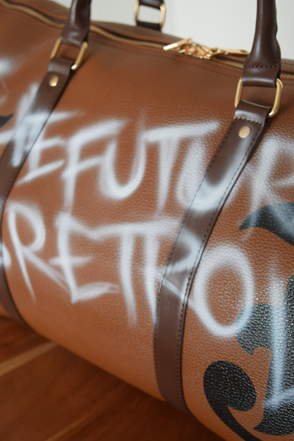 "FUTURE IS RETRO" LA